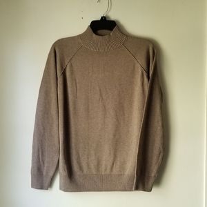 NWT Taupe Sweater M/L